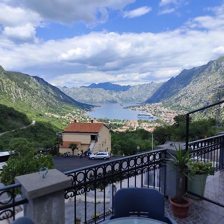Apartments Boka Pearl Kotor Luaran gambar