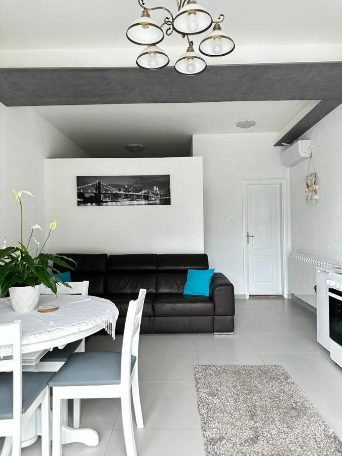 Apartments Boka Pearl Kotor Luaran gambar