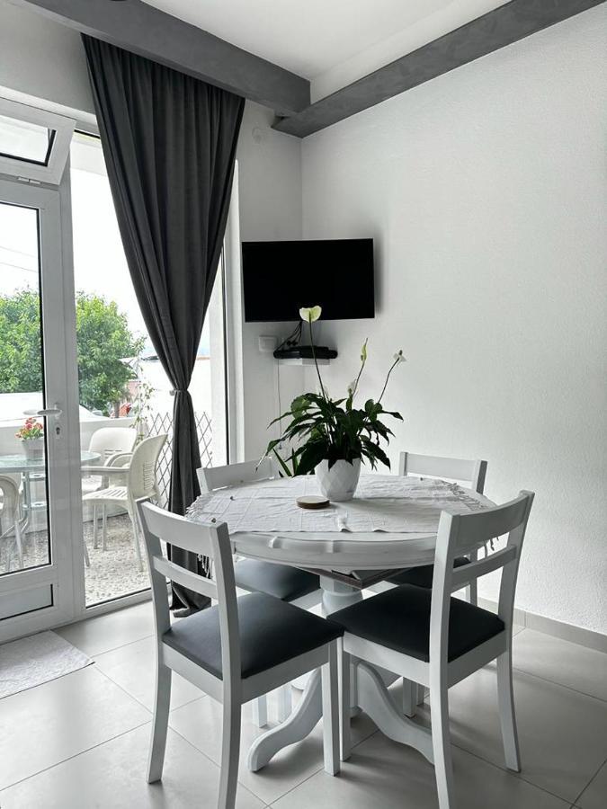 Apartments Boka Pearl Kotor Luaran gambar