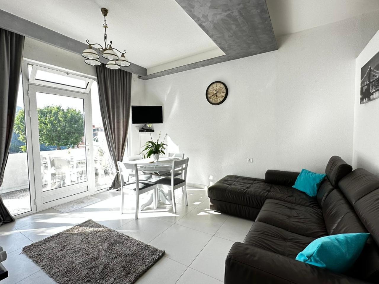 Apartments Boka Pearl Kotor Luaran gambar