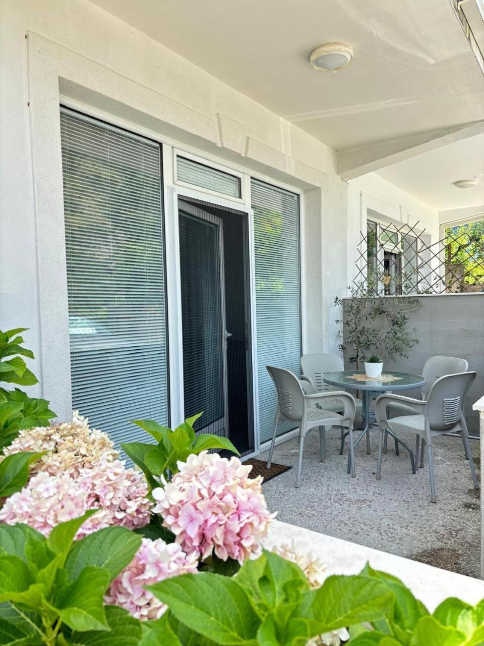 Apartments Boka Pearl Kotor Luaran gambar