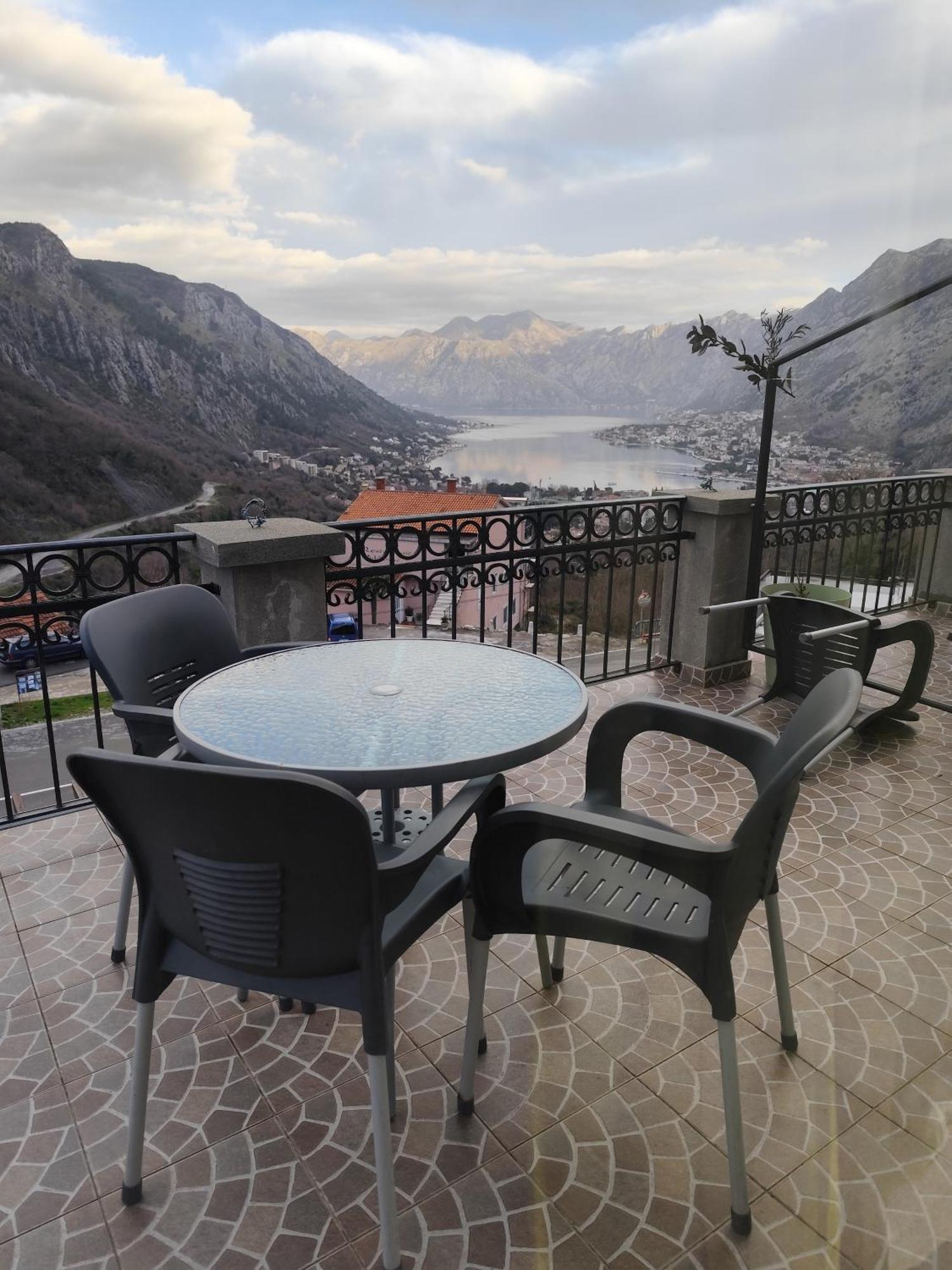 Apartments Boka Pearl Kotor Luaran gambar